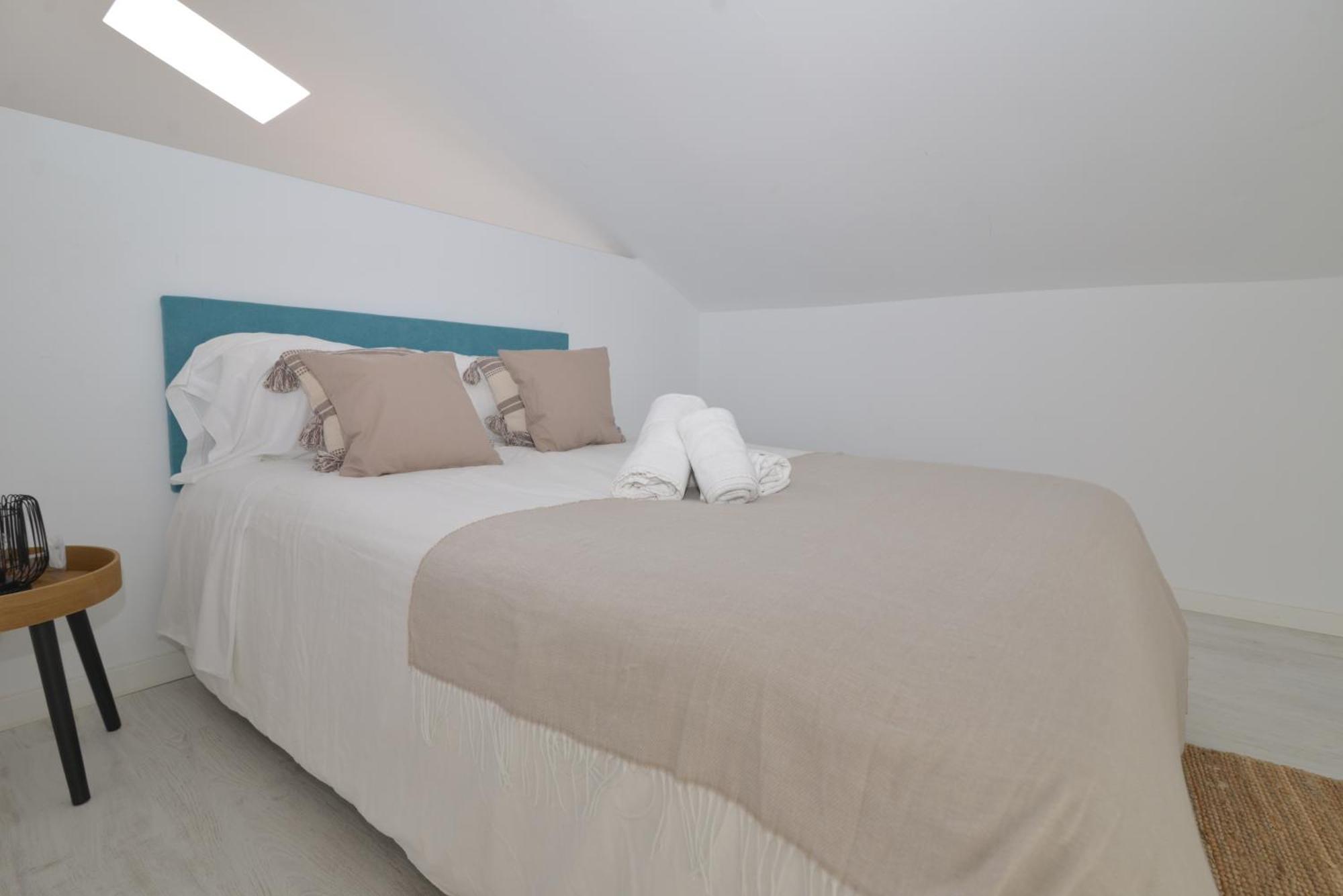 El Apartamento De San Cisneros By Just-Room Santander Bagian luar foto