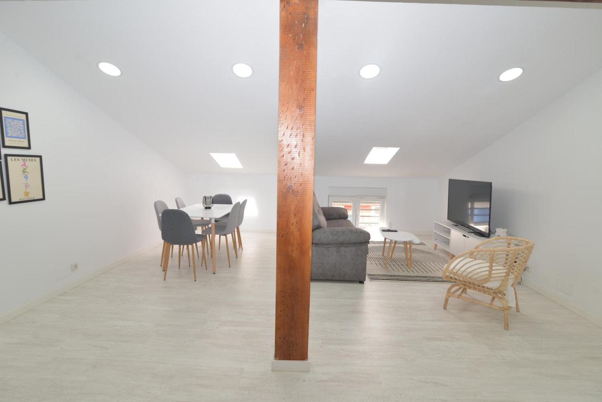 El Apartamento De San Cisneros By Just-Room Santander Bagian luar foto
