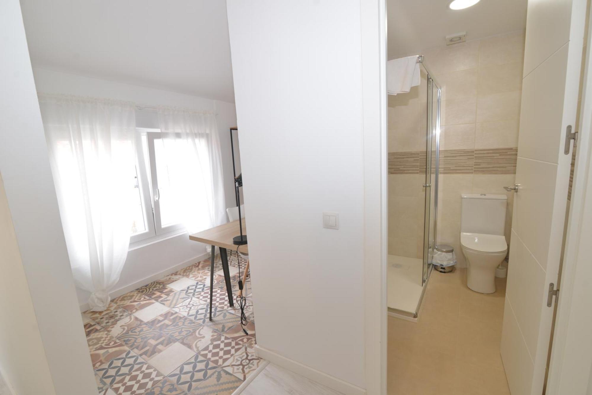 El Apartamento De San Cisneros By Just-Room Santander Bagian luar foto