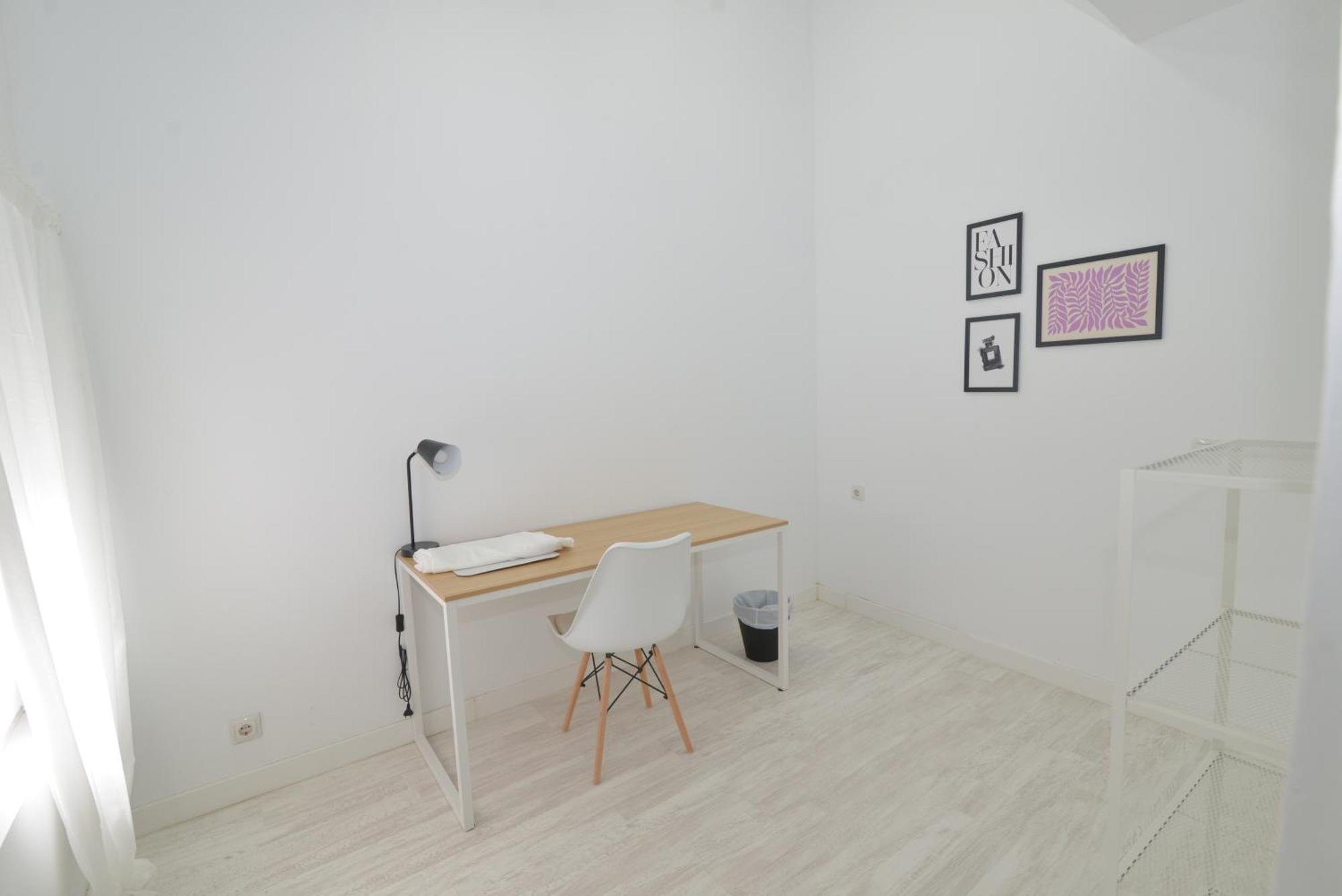 El Apartamento De San Cisneros By Just-Room Santander Bagian luar foto