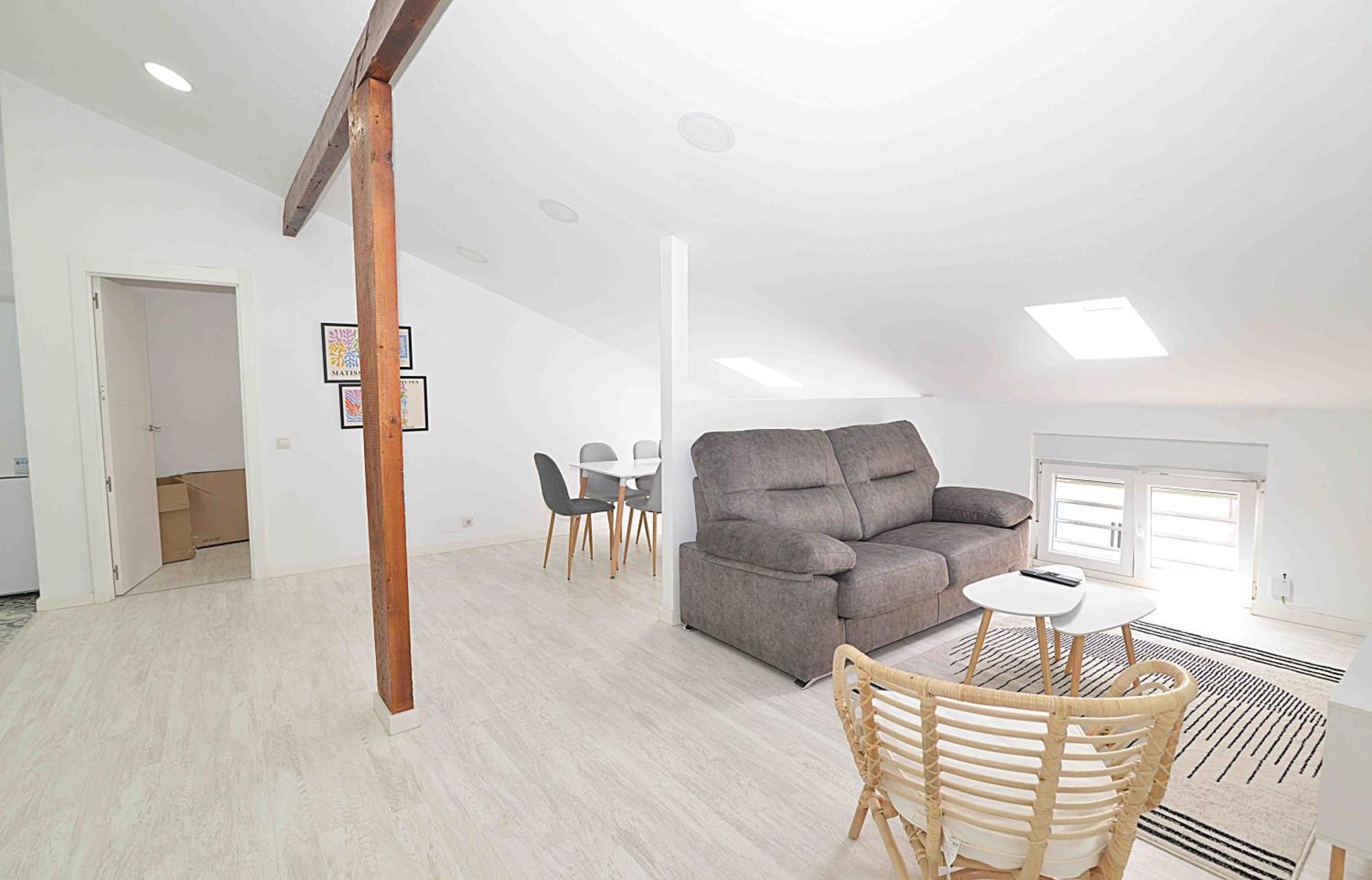 El Apartamento De San Cisneros By Just-Room Santander Bagian luar foto