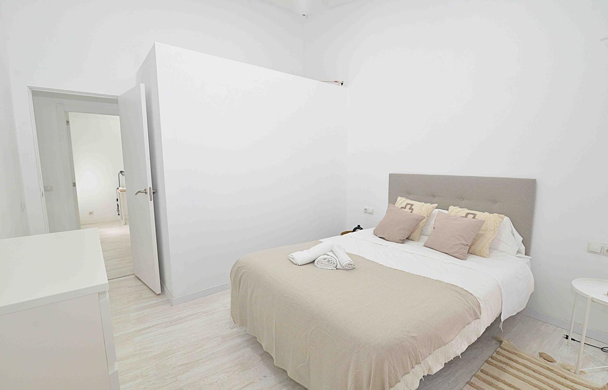 El Apartamento De San Cisneros By Just-Room Santander Bagian luar foto