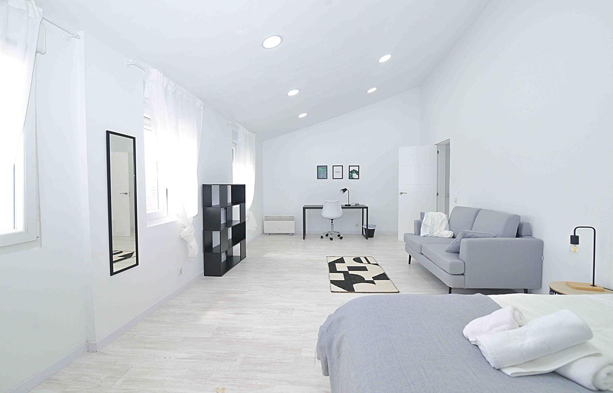 El Apartamento De San Cisneros By Just-Room Santander Bagian luar foto