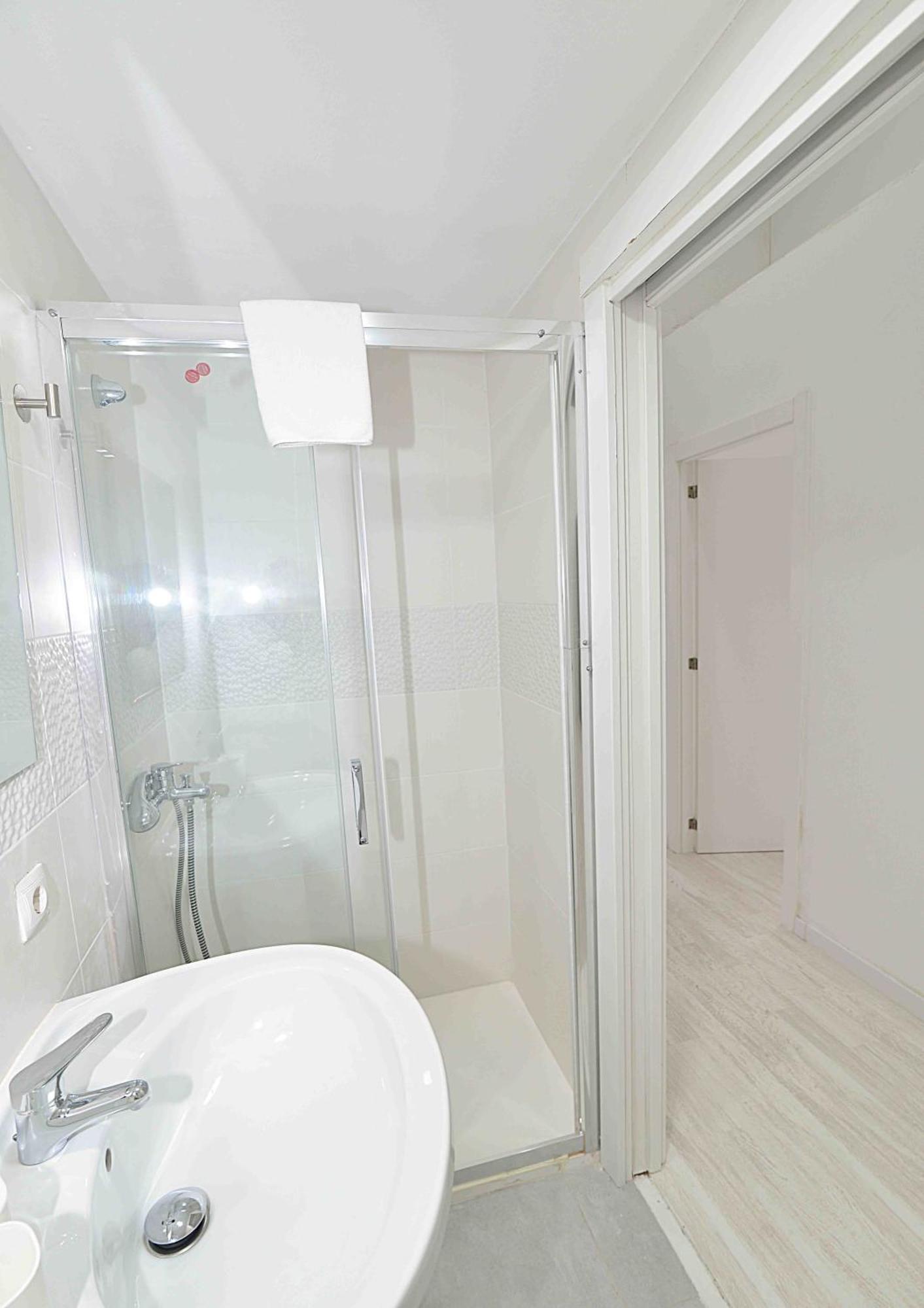 El Apartamento De San Cisneros By Just-Room Santander Bagian luar foto