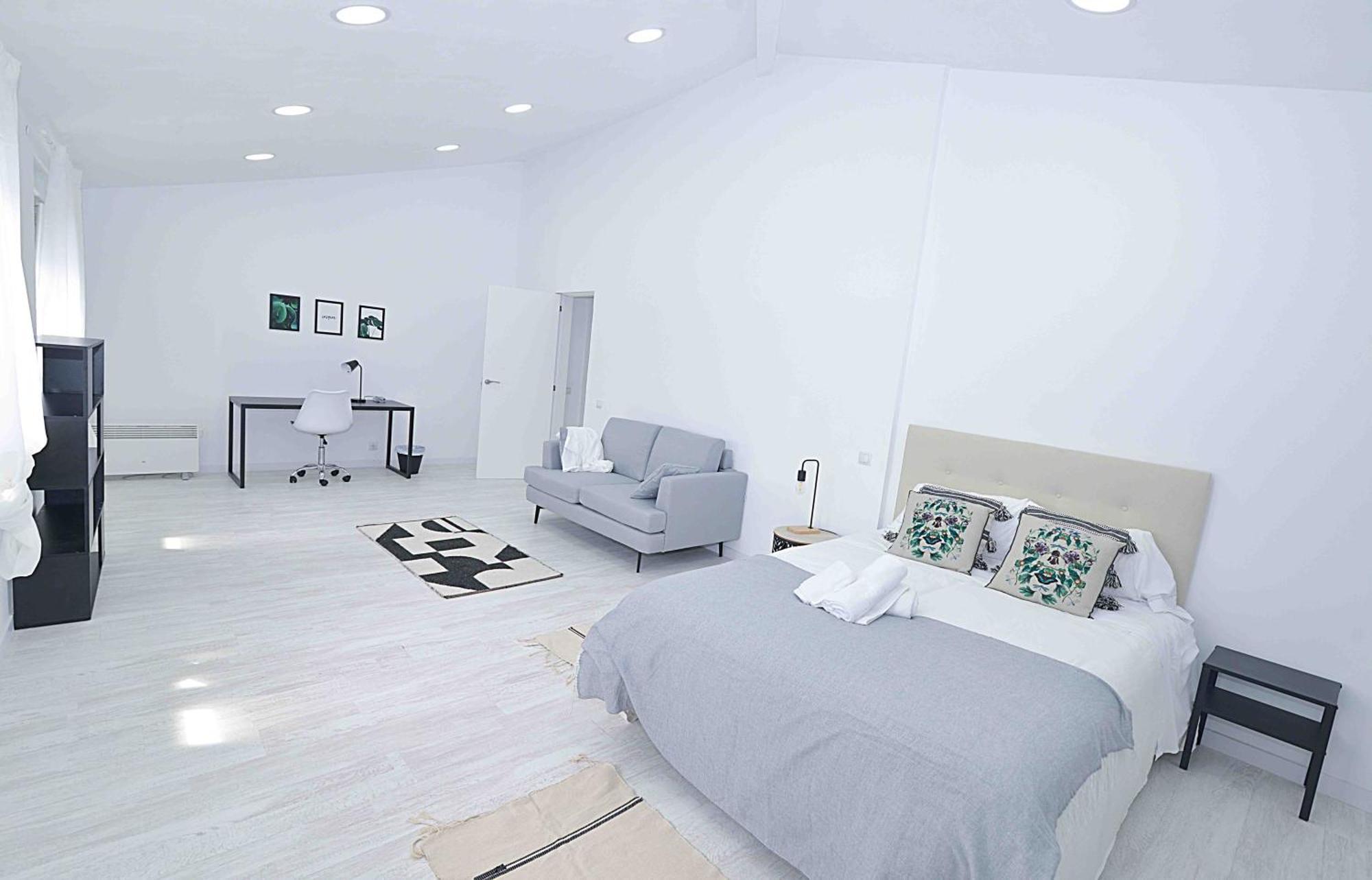 El Apartamento De San Cisneros By Just-Room Santander Bagian luar foto